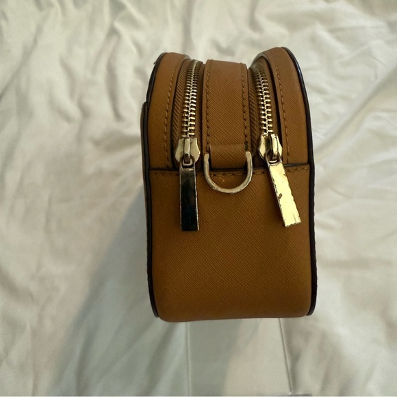 VGUC Tory Burch Women’s Emerson Camera Bag- No Strap - Picture 4 of 6